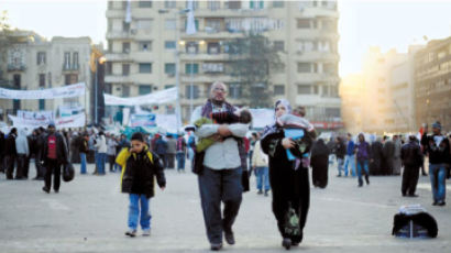 무바라크 퇴진에 “마살라마, 마살라마”