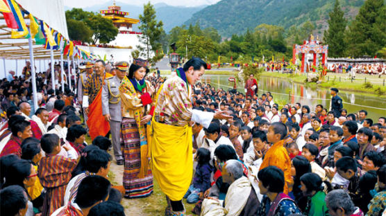 ‘행복한 나라’ 부탄 임금님 결혼식