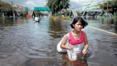 방콕 50개 지역 중 15곳 침수 11월 초 돼야 물 빠질 전망