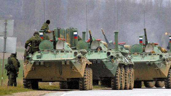 러, 우크라이나에 軍 6000명 투입 일촉즉발 전운 감도는 크림반도