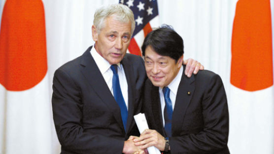 일본 밀어주는 미 국방장관