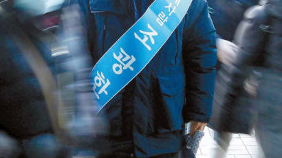 손발 묶인 정치신인 “총선 연기하라” … 헌법 116조의 역습