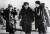 1 1960년대 후반, 개국원수(開國元帥) 네룽쩐(가운데)과 함께 핵실험기지를 둘러보는 왕진창(왼쪽)과 주광야(오른쪽).
