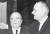 린든 존슨 전 대통령(오른쪽)과 존 에드거 후버 전FBI 국장. [중앙포토]