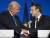 트럼프 미국 대통령이 마크롱 프랑스 대통령과 악수하고 있다.[AP=연합뉴스]