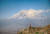 아르메니아 호르비랍 수도원 뒤로 우뚝 솟아있는 아라라트산이 보인다. 사진 이종원