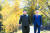 문재인 대통령과 김정은 국무위원장이 20일 삼지연초대소 에서 산책 하고 있다. [평양사진공동취재단]