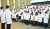 서울의대 본과 3학년생들이 임상실습 전에 가운을 입는 ‘가운식’을 하고 있다. [김경빈 기자]