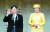나루히토 일왕(왼쪽)의 즉위식이 오는 22일 열린다. 사진은 지난 5월 4일 공식석상에 선 나루히토 일왕과 마사코 왕비. [로이터=연합뉴스]