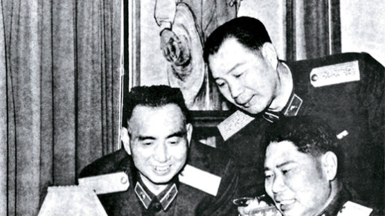 마오쩌둥 “군 개혁 시급하다”…펑더화이 극비리 귀국 전령