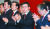 황교안 자유한국당 대표(오른쪽에서 두번째)가 10일 경남도당 신년인사회에서 손뼉을 치고 있다. [뉴스1]