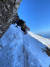 제주 산악안전대 대원들이 지난 2월 14일 한라산 장구목 오름 횡단(트래버스) 구간에서 신중하게 등반을 하고 있다. 김홍준 기자