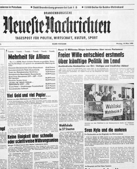 총선 관련 기사를 보도한 브란덴부르크 지역 신문. ‘최초로 자유 의지에 따라 나라를 위한 정치의 미래에 관해 결정을 내렸다’는 제목을 달았다.