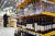 러시아의 모스크바의 한 식료품점에서 와인과 보드카가 진열돼 있다. [타스=연합뉴스]
