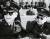 30여년 전 한국에서 공중전을 벌인 미 공군 참모총장 가브리엘과 함께 공군 연습을 참관하는 중국 공군사령관 왕하이(王海). 1985년 10월 베이징. [사진 김명호]