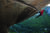 2010년 미국 요세미티의 세러페이트 리얼리티(5.11d)에서 프리솔로 중인 알렉스 호놀드. 20m의 짧은 구간이지만, 경사 90도가 넘는 오버행과 200m에 이르는 고도감 때문에 까다로운 루트로 알려져 있다. [사진 하루재클럽]