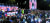 도널드 트럼프 미국 대통령이 27일 공화당 대선후보 수락 연설을 위해 지지자들의 환호 속에 백악관 연단에 오르고 있다. [로이터=연합뉴스]