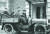 미국 공사 시절, 새로 구입한 승용차를 시운전하는 량청. 1904년, 워싱턴. [사진 김명호]