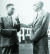 미국대사 스튜어트는 저우언라이(왼쪽)와 접촉이 빈번했다. 1946년, 난징의 미국대사관. [사진 김명호]
