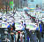 24일 박근혜 전 대통령 특별사면이 발표되자 지지자들이 삼성서울병원 앞에서 박 전 대통령의 쾌유를 기원하는 집회를 열었다. [연합뉴스]