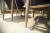 지난 1월 3일 오후 비욘드트러스트 로비에 있는 의자와 테이블이 쇠사슬로 고정돼 있다. 정준희 기자