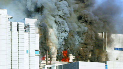 [사진] 청주 2차전지 공장서 큰 불
