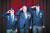 23일 엠버서더 서울 풀만 호텔에서 한국전쟁 72주년을 맞아 초청된 캐나다군 참전 용사들이 거수 경례를 하고 있다. 왼쪽부터 존 마이클 몰나르, 로날드 존 포일, 켈리 에이 왓슨. 전민규 기자