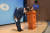 김성원 국민의힘 의원이 12일 국회 소통관에서 기자회견을 열고 “솔직히 비 좀 왔으면 좋겠다. 사진 잘 나오게” 발언과 관련해 허리를 굽혀 사과 하고 있다. [뉴스1]