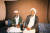 2001년 파키스탄 언론인과 인터뷰하는 오사마 빈 라덴(왼쪽)과 그의 사후 후계자가 된 아이만 알자와히리 . [로이터=연합뉴스]