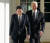 기시다 후미오 일본 총리가 지난 13일(현지시간) 조 바이든 미국 대통령과 함께 백악관 경내를 걷고 있다. 기시다 총리는 이날 정상회담에서 미국의 방위 약속을 재확인했다. [AP=연합뉴스]