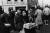 1945년 늦가을, 거리의 담배팔이로 나선 일본교민. [사진 김명호]