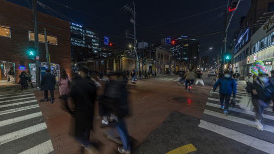 힙한 성수동·고급진 도산공원, 2030 잡아야 뜬다 [코로나 이후 되레 번성한 상권 비결]