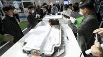 LG엔솔, 미국에 7.2조 투자…중국 ‘배터리 굴기’에 맞불