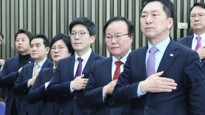 여당 ‘상처뿐인 진흙탕 게임’…김 대표 통합 리더십 급선무