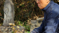 ‘나무’에 반해 교수직도 포기했다, 실험적 조각가 김윤신