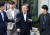 이재명 민주당 대표가 6일 서울중앙지 법 에서 열린 대장동·위례신도시 특혜 의혹사건의 첫 공판을 마친 뒤 청사를 나서고 있다. 이 대표의 이날 법원 출석은 구속영장 기각 후 첫 외부 일정이다. [뉴스1]