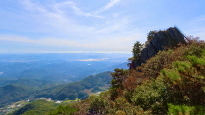 산 하나에 두 개 정상석, 사라진 비석…학가산 미스터리