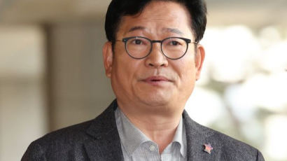 240일 만에 검찰 출석 송영길, 묵비권 행사