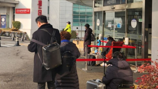 “돈만 생각 선정적 내용 짜깁기 문제” vs “날 것 그대로 유튜브 속이 시원”