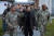 지난해 12월 볼로디미르 젤렌스키 우크라이나 대통령(가운데)이 독일 비스바덴에 있는 미군 유럽·아프리카 사령부를 방문해 지휘관들의 설명을 듣고 있다. [EPA=연합뉴스]
