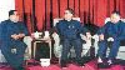 [사진과 함께하는 김명호의 중국 근현대사] 김정일과 저우언라이의 만남