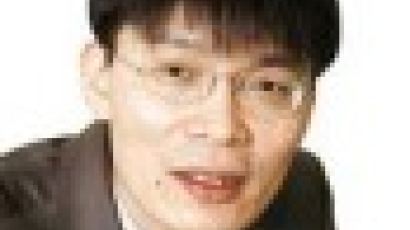 [김영욱의 경제세상] 신드롬을 전설로 만드는 ‘미네르바 대처법’