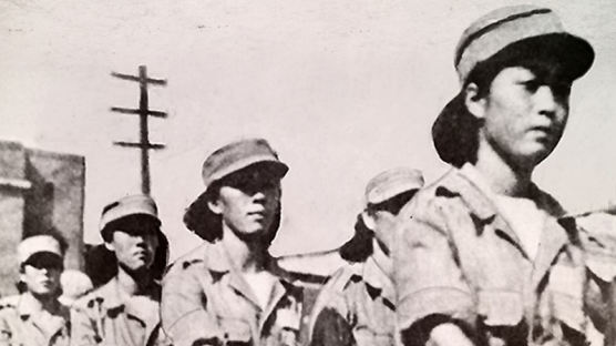 [한국전쟁 여성의용군] 꽃다웠던 그 때, 나는 여자보단 군인이고 싶었다