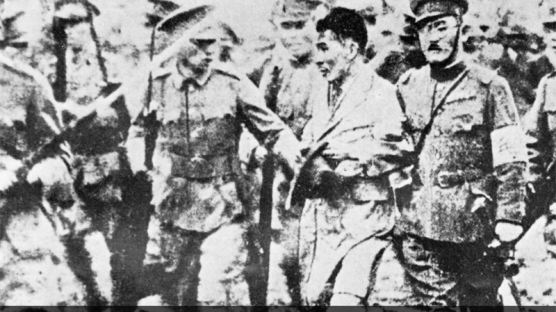 [1932.04.29] 윤봉길 의사, 홍구공원에서 도시락폭탄