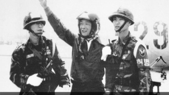 [1996.05.23] 북한 이철수 대위, 미그 19기 몰고 귀순