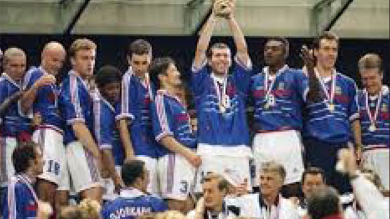 [1998.07.13] 프랑스, 자국 월드컵에서 우승