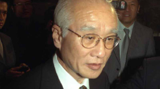 [1999.11.01] 김우중 회장, 계열사 사장단 함께 사퇴
